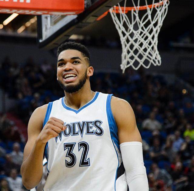 在接受采访 在接受采访